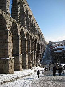 Roman aqueduct in Segovia, Spain.jpg